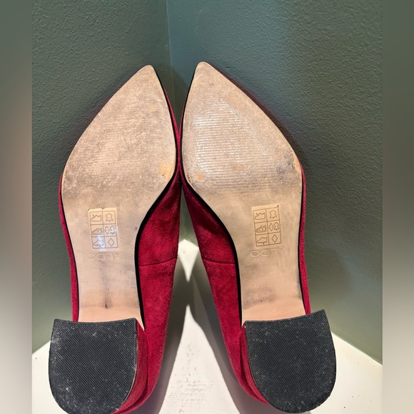 Aldo, US 8.5, raspberry suede pump with block heel excellent condition. - Picture 4 of 5